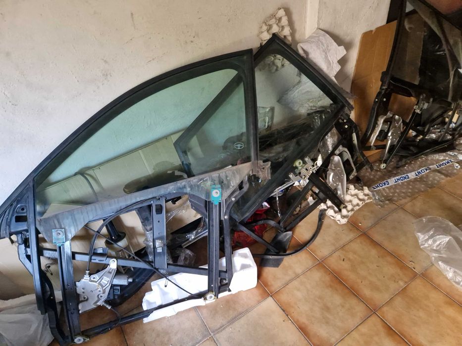 Стъкла с рамки и машинки за Ауди А6 авант - комби 1997-2005 г.