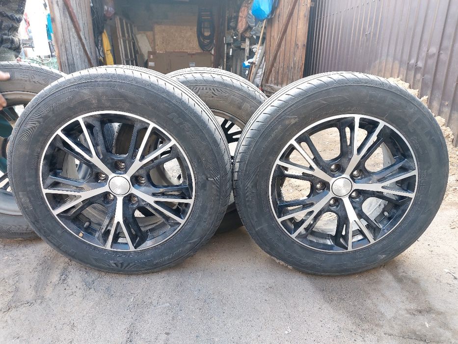 Продам  диски с резиной