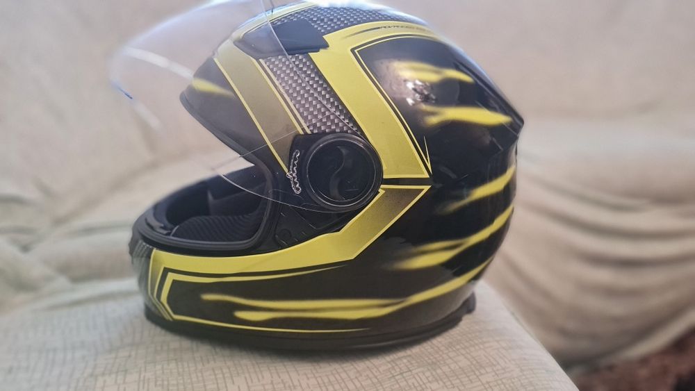 Мото каска Shox размер М 57-58 жълто и черно