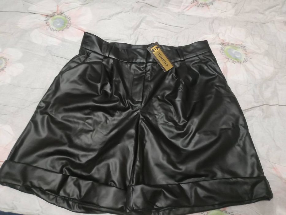 Продаются кожаные шорты