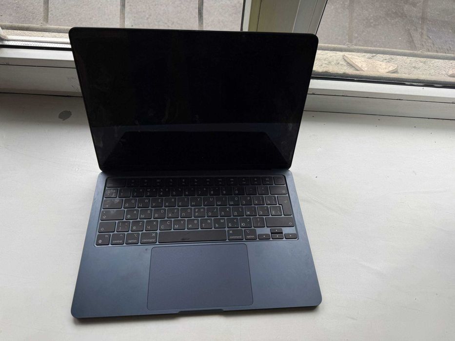 Apple MacBook Air 13 д 2025г  (ул. Кабанбай батыра 62) лот 113\8896