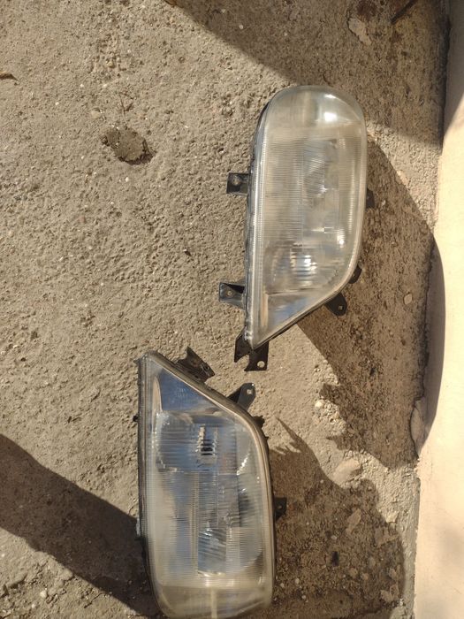 Фарове за mercedes sprinter от 98 до 2006 година