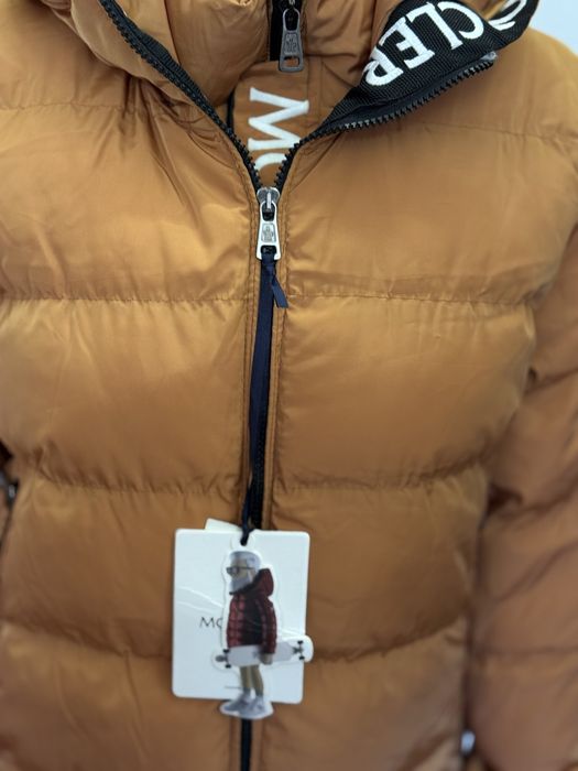 Ново ИЗЧИСТВАНЕ -50% дамско зимно/есенно/ пролет  яке Moncler L размер