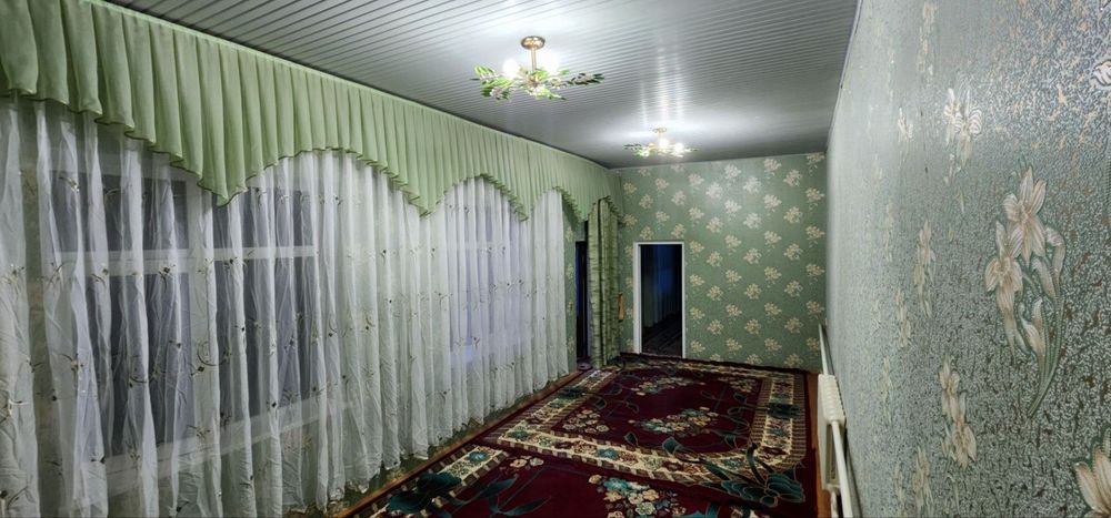 Студент кизлар учун турар жой ва кунлик туриш учун хам