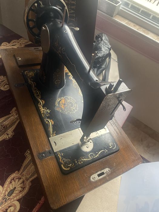 Продавам шевна машина