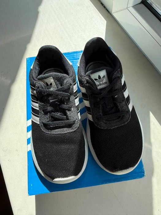 Кросовки для мальчиков Adidas , Skechers