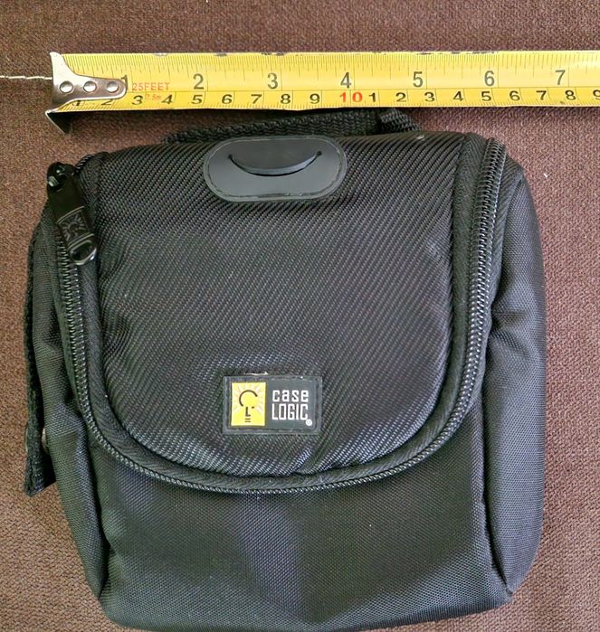 Калъф Case Logic - за CD/DVD, CD плейъри, малки фотоапарати