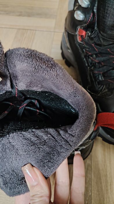 Vând 2 perechi bocanci mărime 40