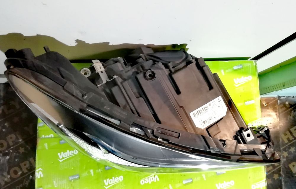 Фар Фарове за БМВ 5ГТ Ф07 / BMW 5GT F07  Adaptive LED LCI.