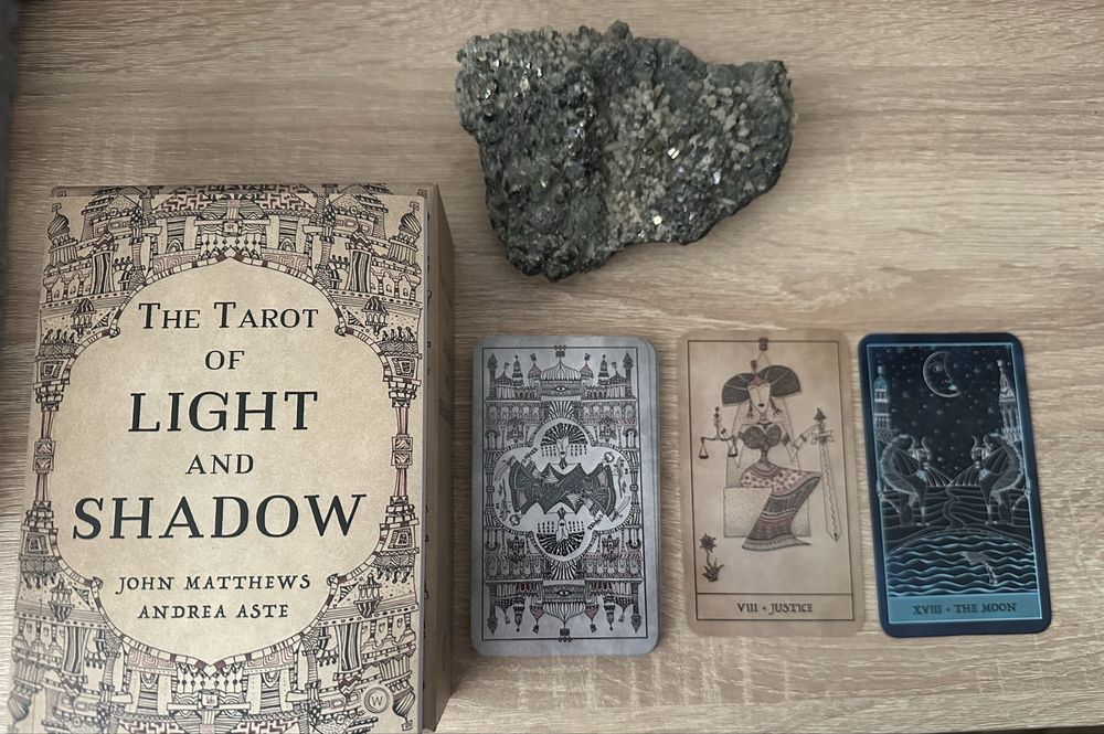 Ангелско таро с книга OSHO ZEN TAROT Таро карто LIGHT AND SHADOW