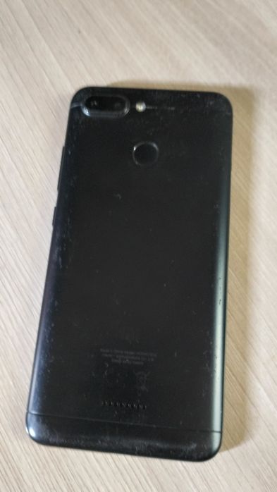 Продам смартфон .