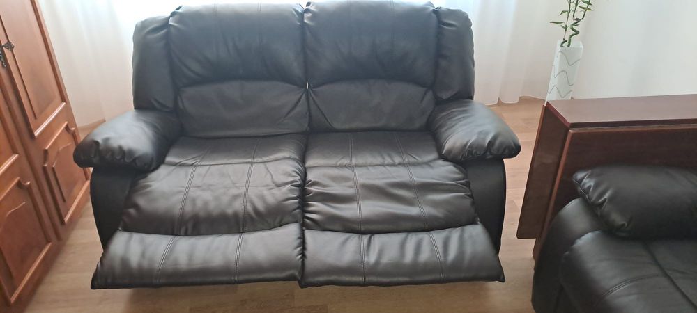 Vand 2 canapele rabatabile!!! Una de 3 locuri si una de 2 locuri