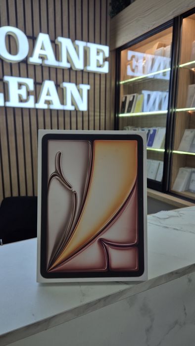 iPad Air 11-inch M3 128gb Wifi +Cellular  Starlight