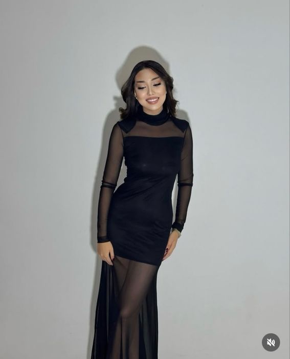 Продам обтягивающее черное вечернее платье