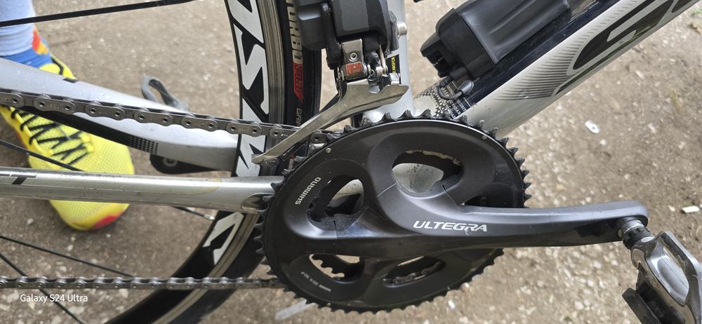 шосеен карбонов велосипед Scott foil 2x10 di2 Shimano ultegra