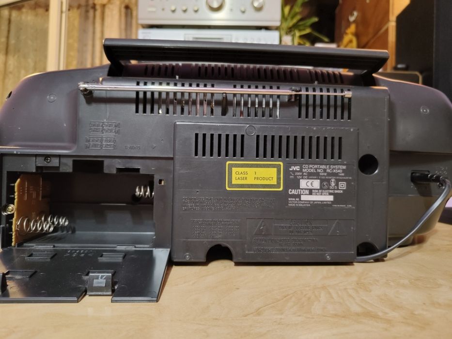 Radiocasetofon cu CD JVC RC-X540 Boombox
