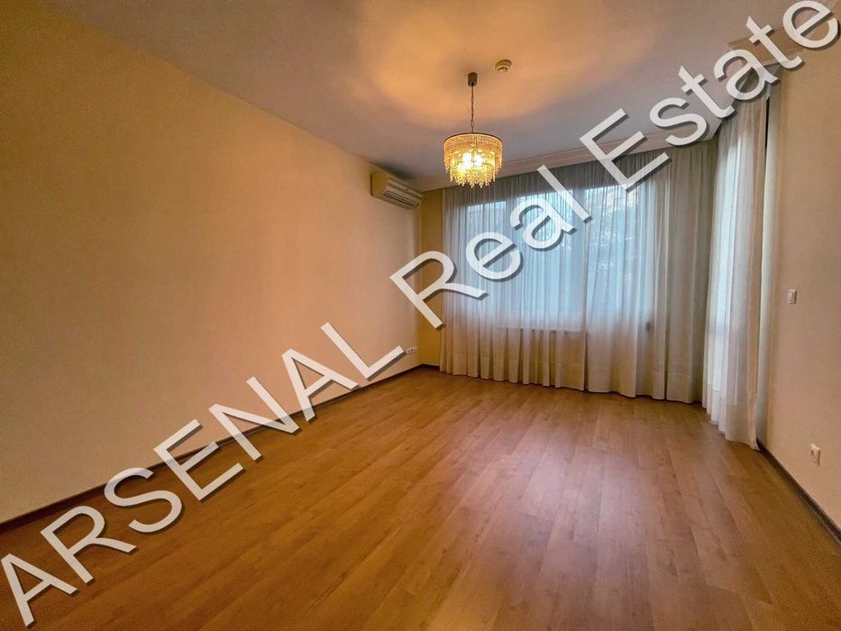 Дава се под наем Четиристаен апартамент в София, Изток - 149 кв.м за 1300 € - Снимка #4