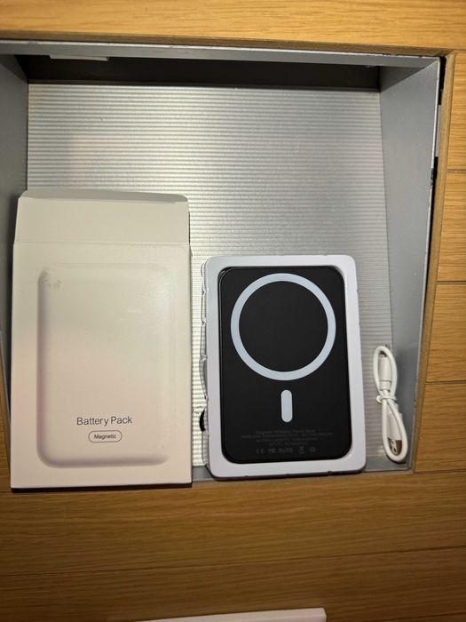 Powerbank MagSafe 10000 mAh, negru, nou in cutie