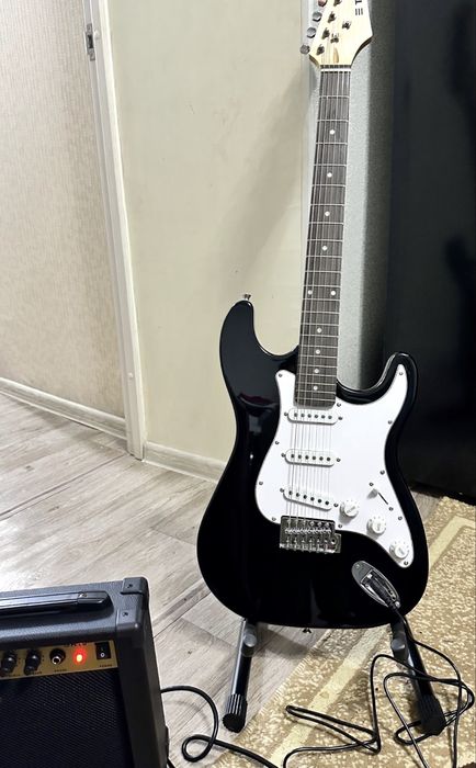 Электрогитара б/у