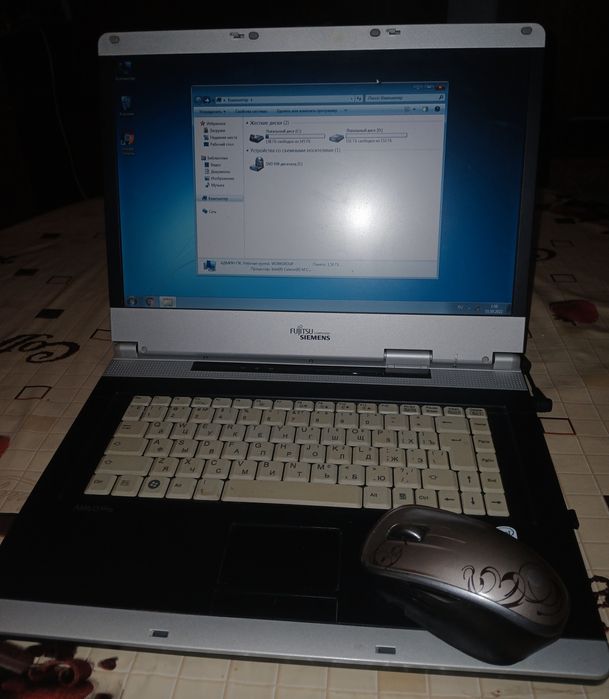 Ноутбук Fujitsu siemens Amilo pro