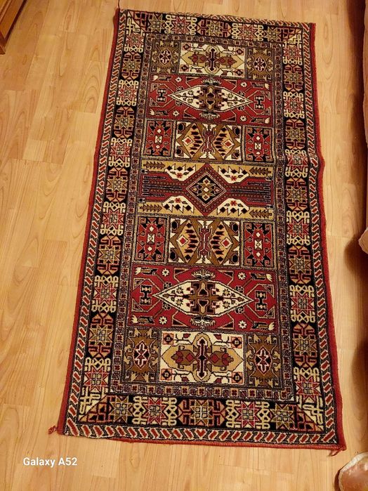 Продавам   пътеки