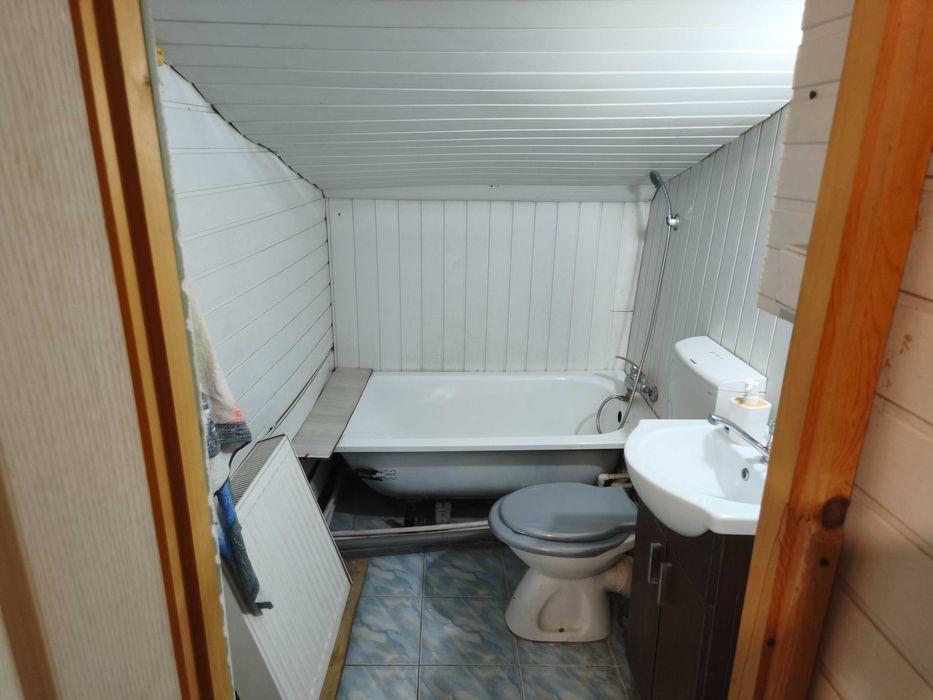 Garsonieră la Casă | Mansardă | 145 EUR | Intrare Separată | Zonă liniștită