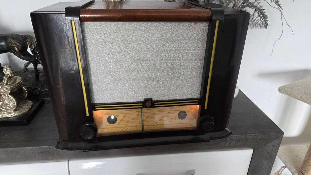 Radio vintage Philips Melodie A49A--1944