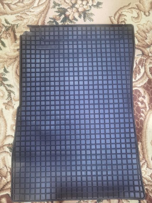 Коврики резиновые для автомобиля