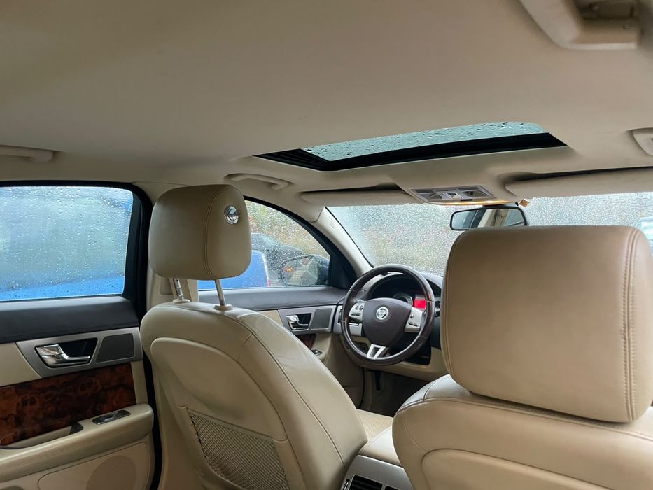 JAGUAR XF 2010 — imagine 4