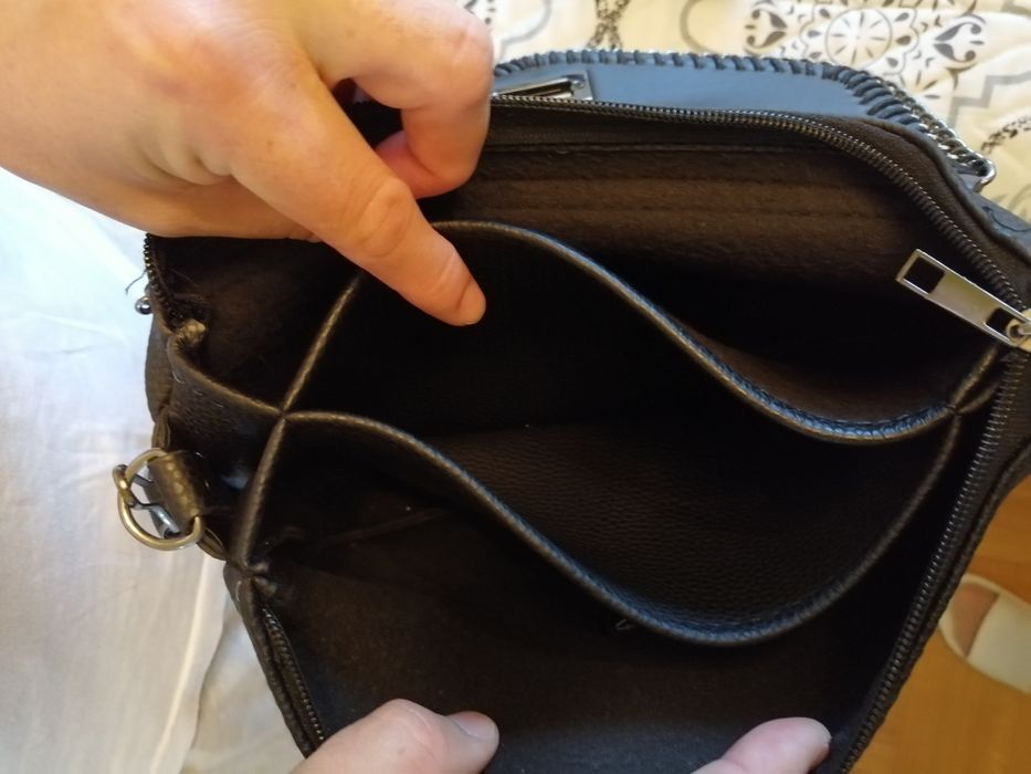 Два модела дамски чанти