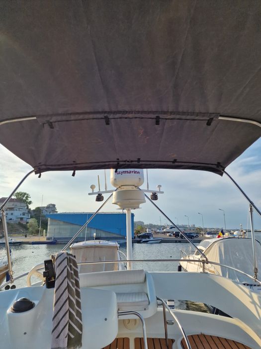 Yacht Starfisher 34 fly