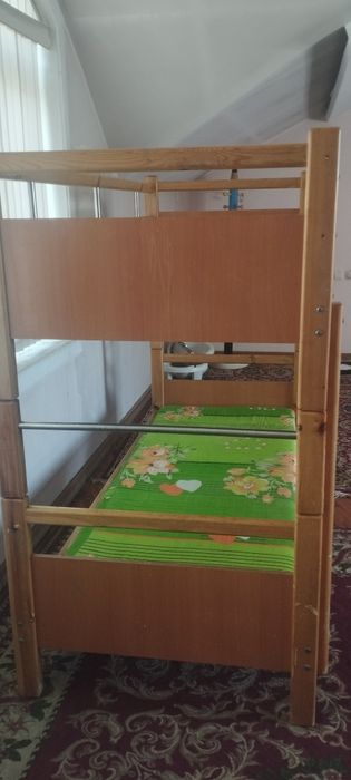 Detskiy kravat dvuh yarosniy