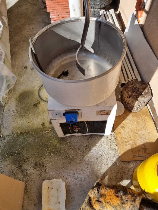 Миксер за тесто хляб