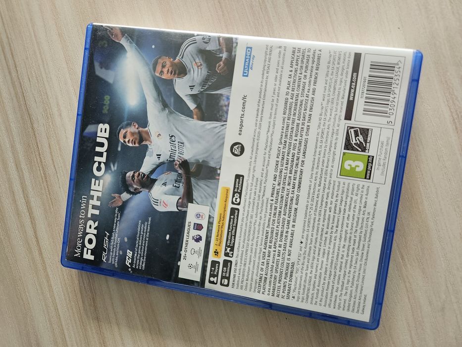 Игра FC25 на PS5