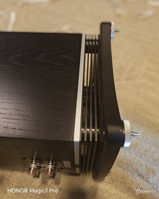 Super boxe podea Fyne Audio F520 Hi- Fi premium