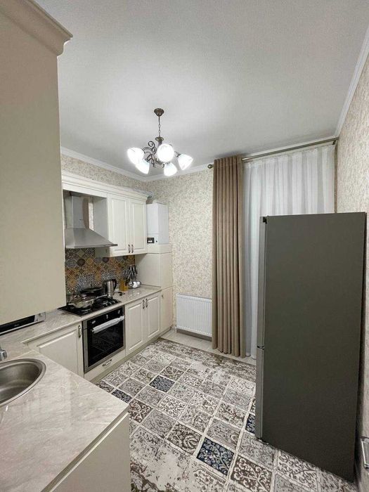 Продается 2-комн квартира в новостройке. Махтумкули