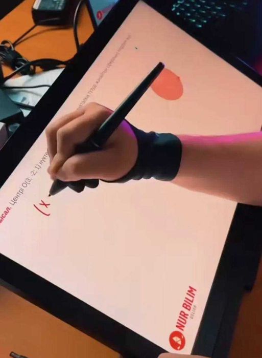 Графический планшет HUNION Kamvas 20