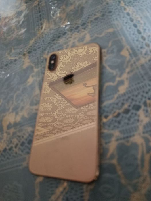iPhone XS  в идеальном состоянии