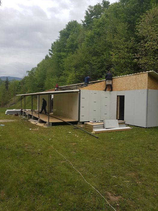 Vând căsuțe locuibile