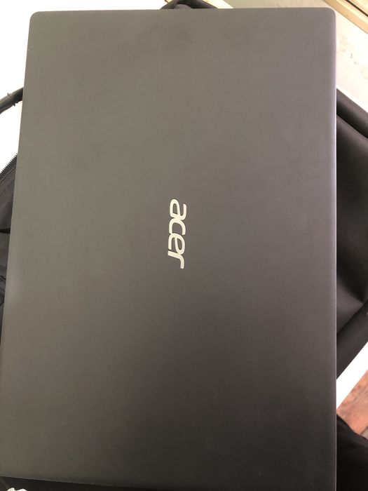 Noutbuk aspire 3