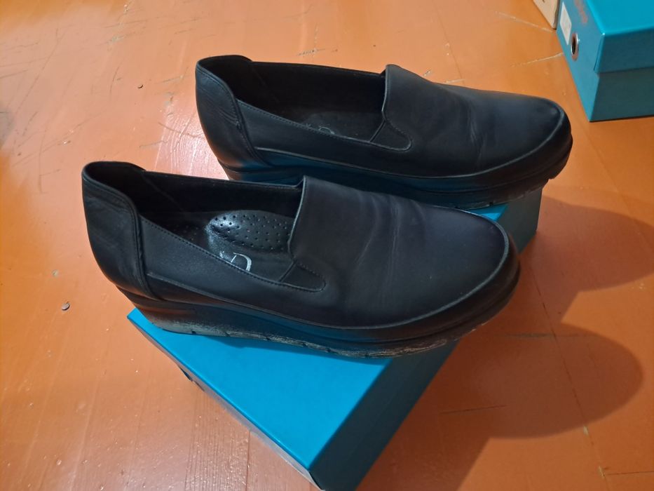 Женская обувь 40