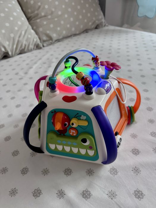 Jucarie bebelusi piramida cu activitati Hola Toys