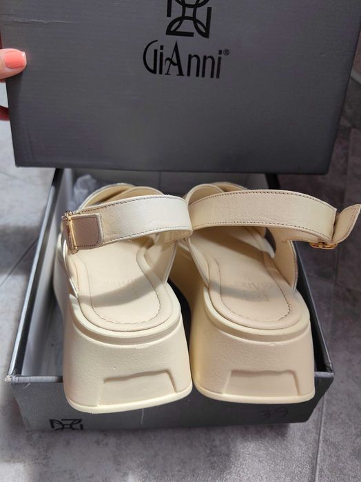 Сандали  на GiAnni