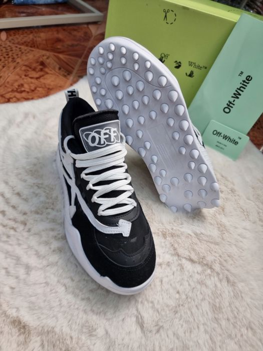 Adidași bărbați off White