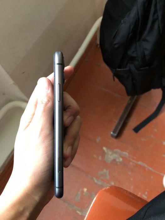 iphone 11. 64gb каробка документ есть