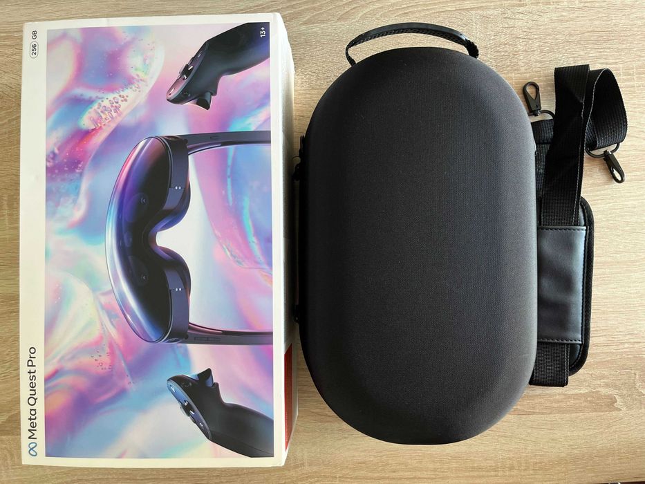 Meta Quest Pro | 256GB | VR/MR Headset + калъф