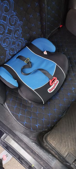 Автокресло(Бустер) детский для автомобиля