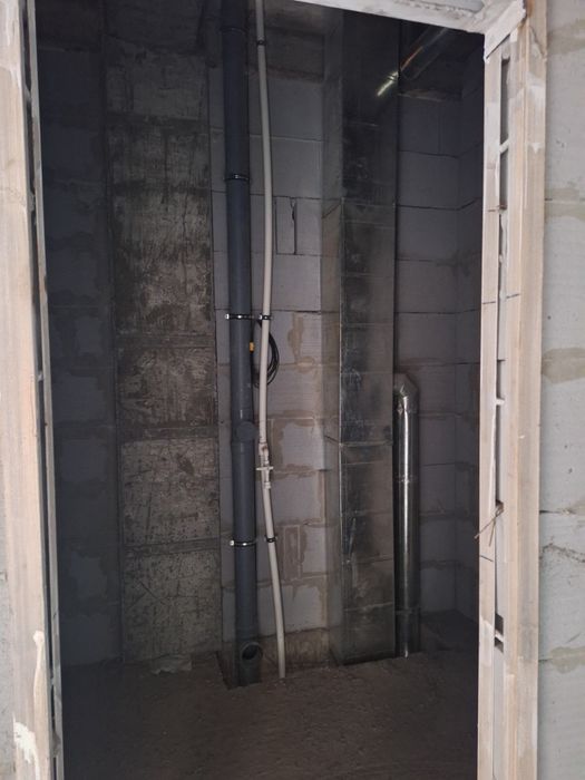 2 xona novastroyka sotiladi