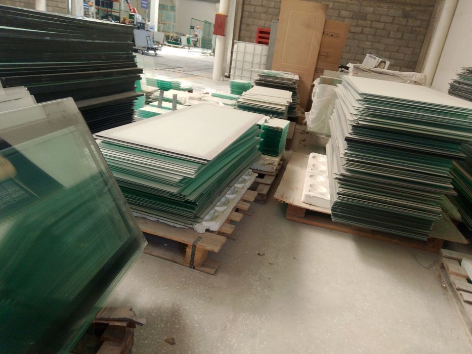 Har-xil o'lchamdagi oynalar