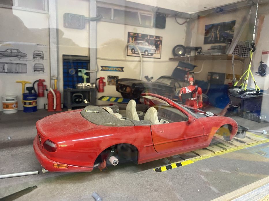 Diorama auto scara 1:18